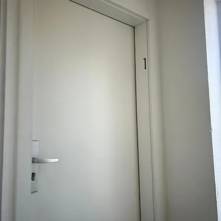 Gemuetliche Ferienwohnung - Voll Ausgestattet, Zentral Aber Ruhig ! Wuppertal Extérieur photo