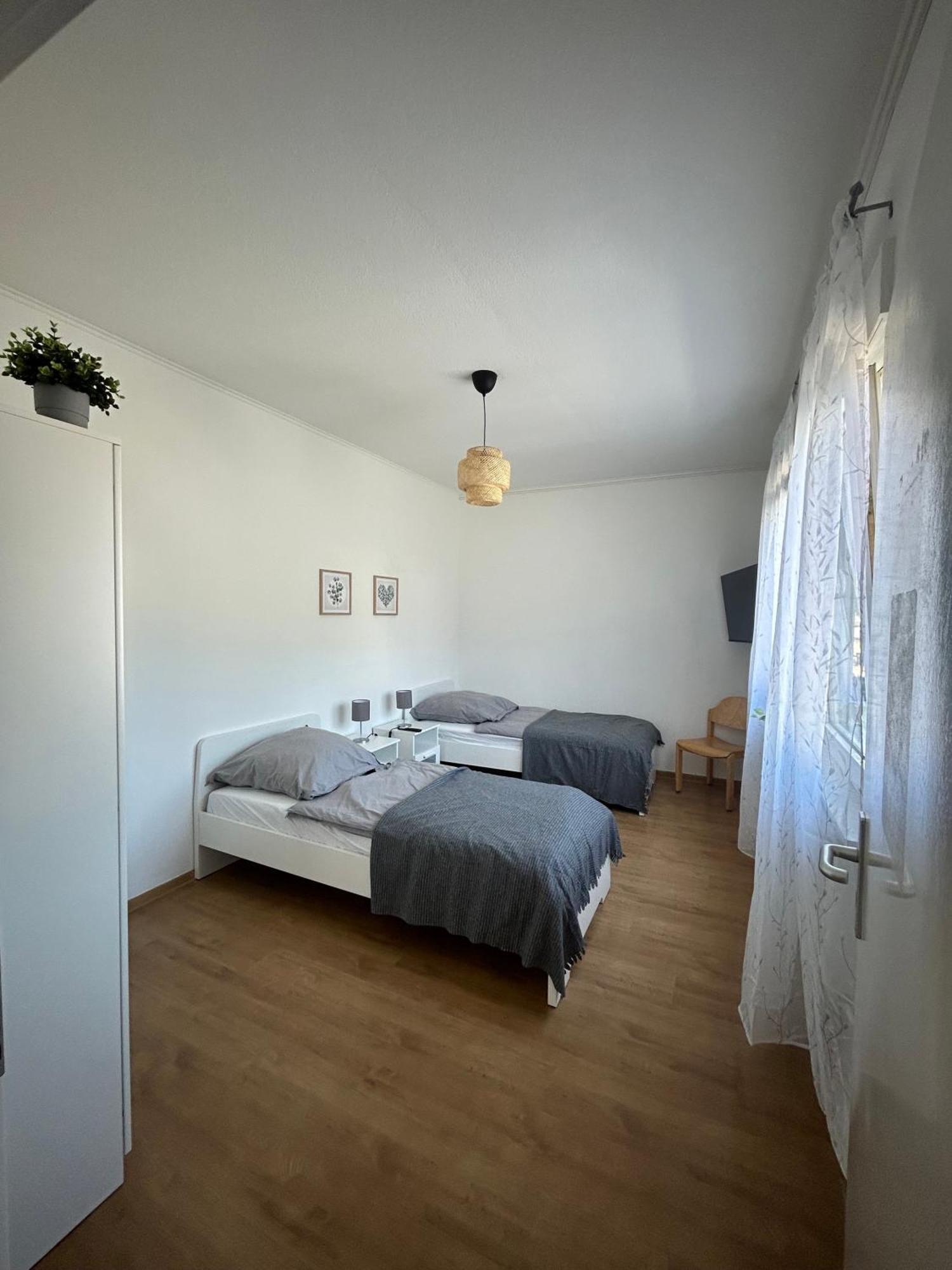 Appartement Gemuetliche - Voll Ausgestattet, Zentral Aber Ruhig !
